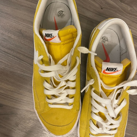 Blazer Low '77 'Speed Yellow' - Picture 3 of 4
